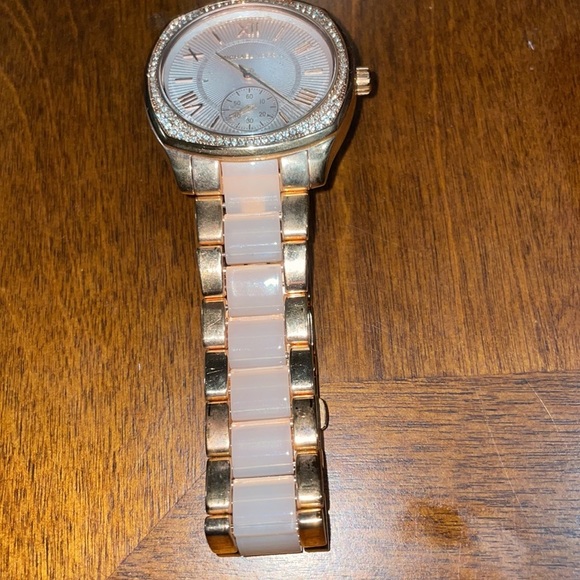 Michael Kors Ladies Watch MK6135 - Picture 3 of 4